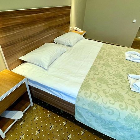 Riga Unimars Hotel Bagian luar foto