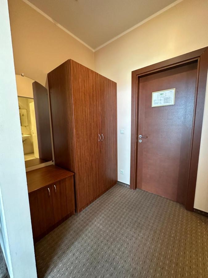 Riga Unimars Hotel Bagian luar foto