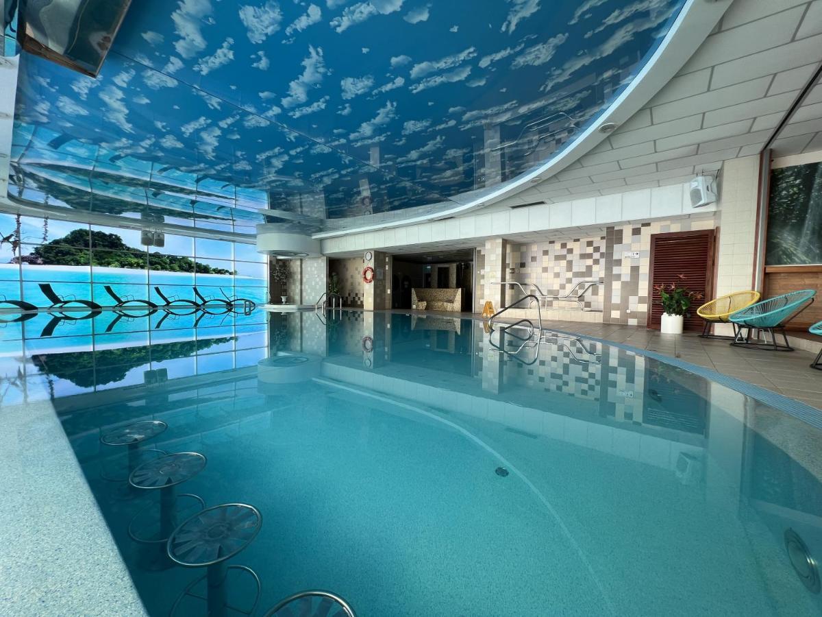 Riga Unimars Hotel Bagian luar foto